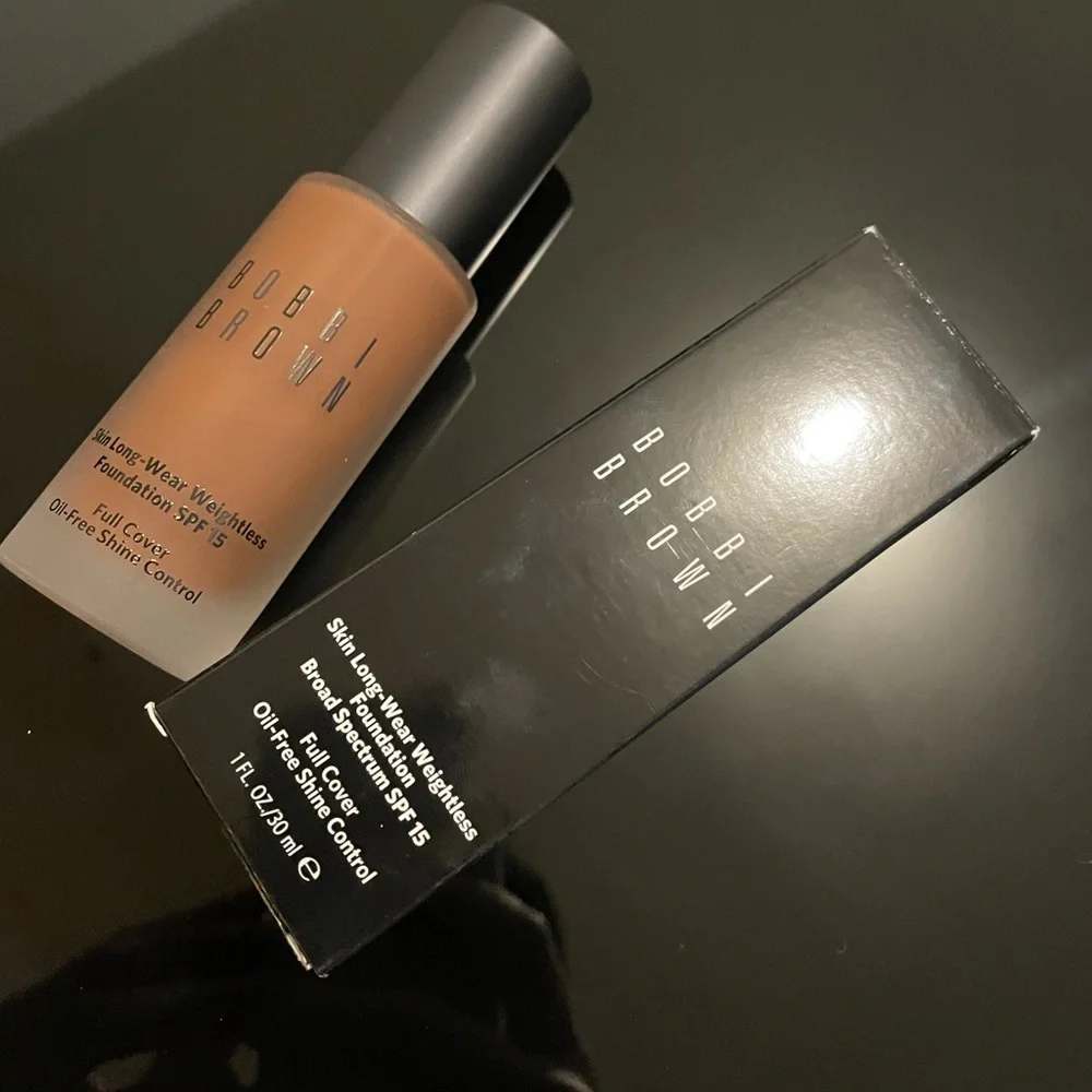 5 items x $25 Bobbi Brown Weightless Foundation